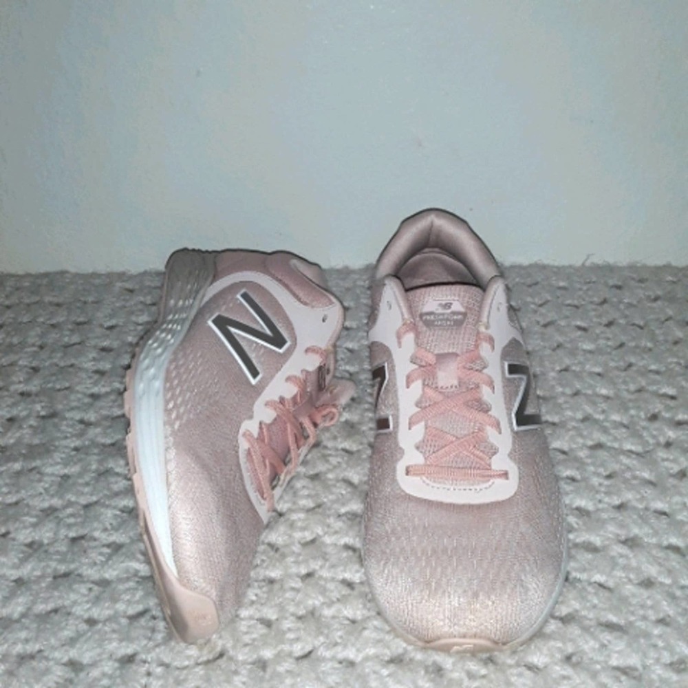 New Balance Freah Foam Arishi size 6.5y